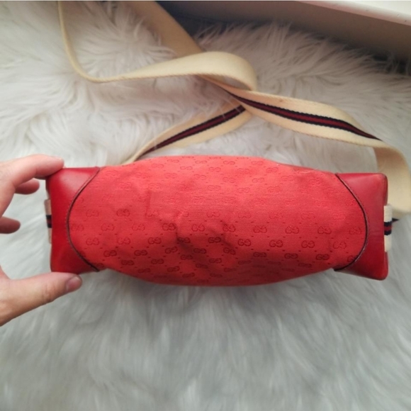 Authentic Vintage Gucci Shoulder Bag - Picture 11 of 12